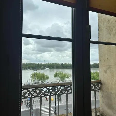 T4 Vue Sur La Garonne, Au Pied Du Tram Μπορντό