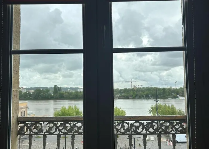 公寓 T4 Vue Sur La Garonne, Au Pied Du Tram 波尔多