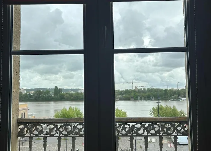 公寓 T4 Vue Sur La Garonne, Au Pied Du Tram 波尔多