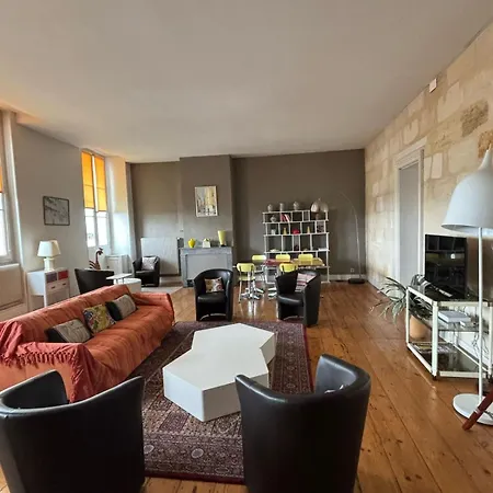 T4 Vue Sur La Garonne, Au Pied Du Tram Apartamento Bordéus